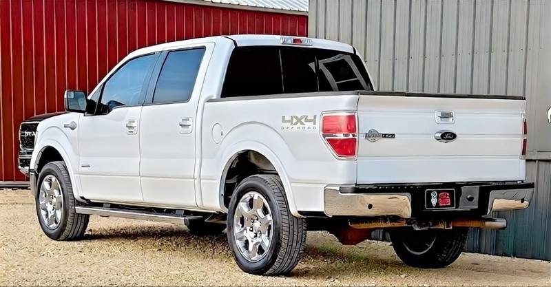 Ford F-150 Vehicle Full-screen Gallery Image 06