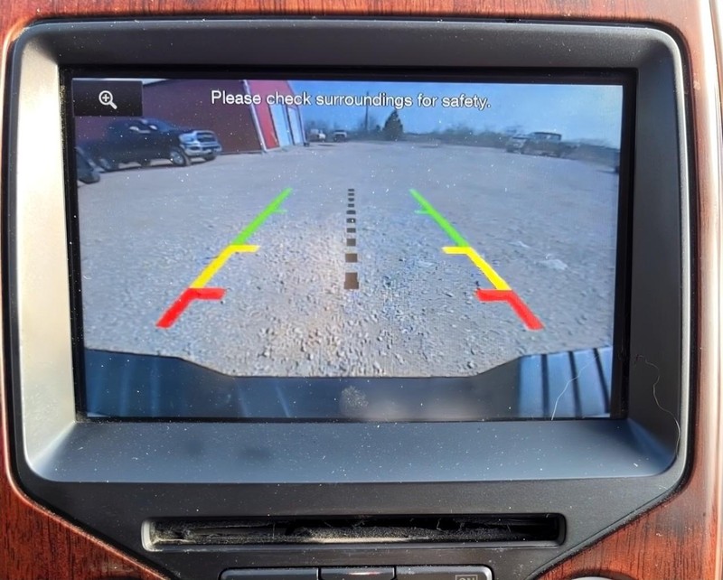 Ford F-150 Vehicle Full-screen Gallery Image 11