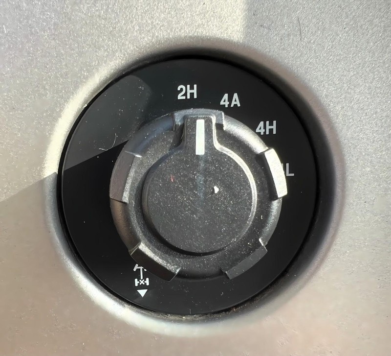 Ford F-150 Vehicle Full-screen Gallery Image 12