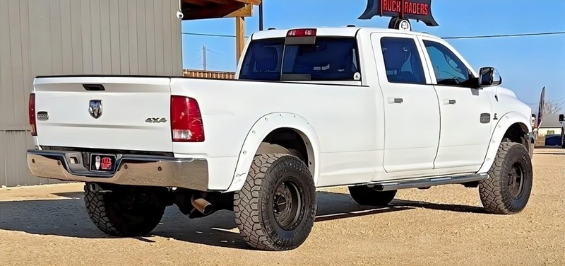 Ram 3500 Vehicle Full-screen Gallery Image 05