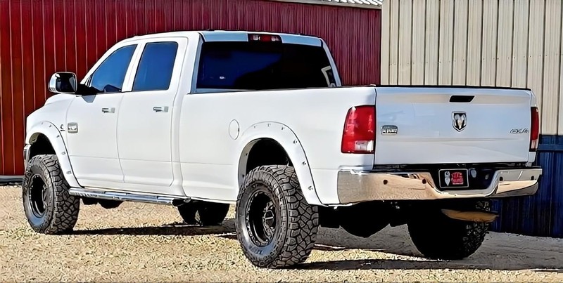 Ram 3500 Vehicle Full-screen Gallery Image 06