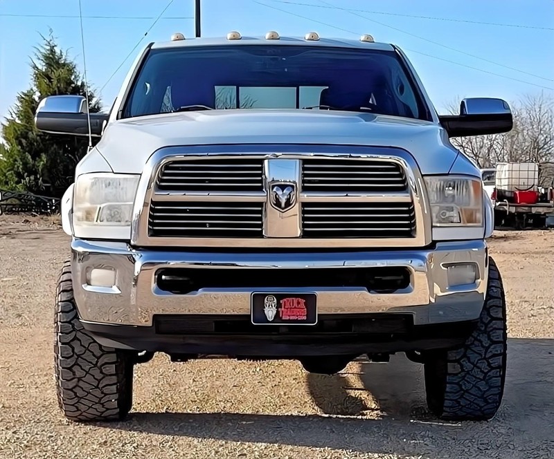 Ram 3500 Vehicle Full-screen Gallery Image 07