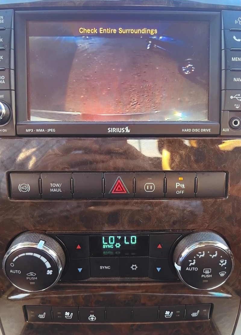 Ram 3500 Vehicle Full-screen Gallery Image 11