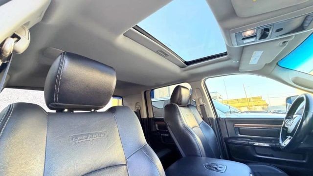 Ram 3500 Vehicle Full-screen Gallery Image 10