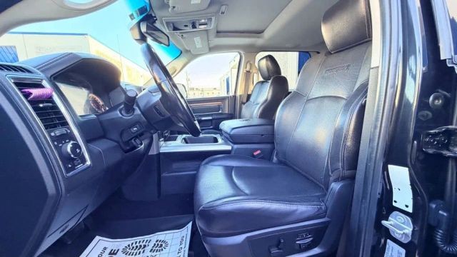 Ram 3500 Vehicle Full-screen Gallery Image 11