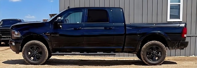 Ram 3500 Vehicle Full-screen Gallery Image 04