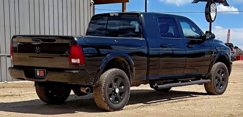 Ram 3500 Vehicle Full-screen Gallery Image 05