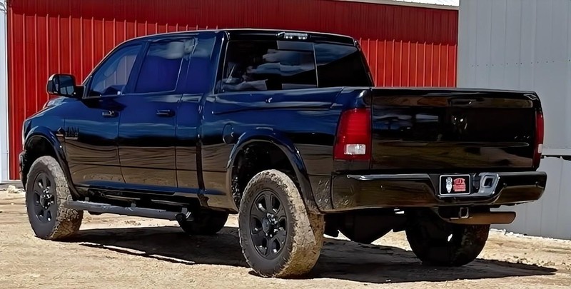 Ram 3500 Vehicle Full-screen Gallery Image 06