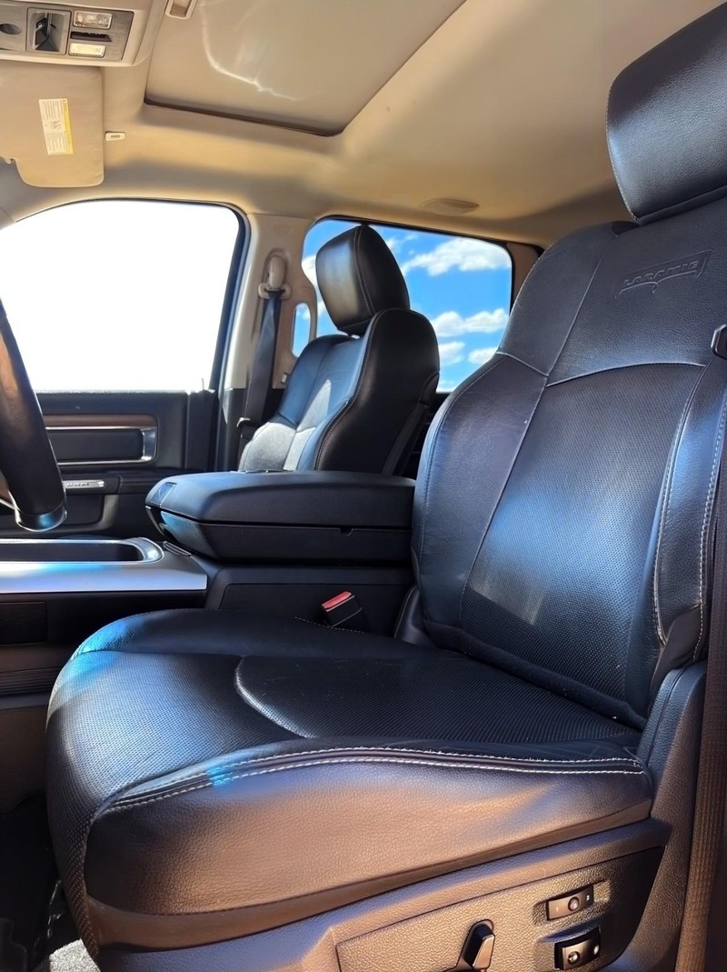 Ram 3500 Vehicle Full-screen Gallery Image 16