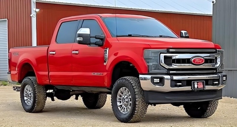 Ford Super Duty F-250 SRW Vehicle Full-screen Gallery Image 02