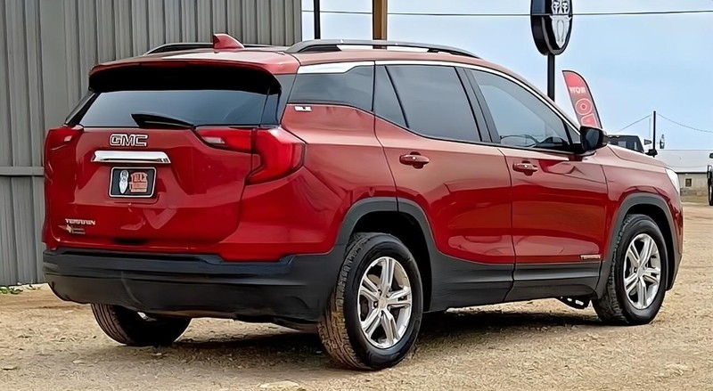 GMC Terrain Vehicle Full-screen Gallery Image 05