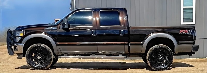 Ford Super Duty F-250 SRW Vehicle Full-screen Gallery Image 04