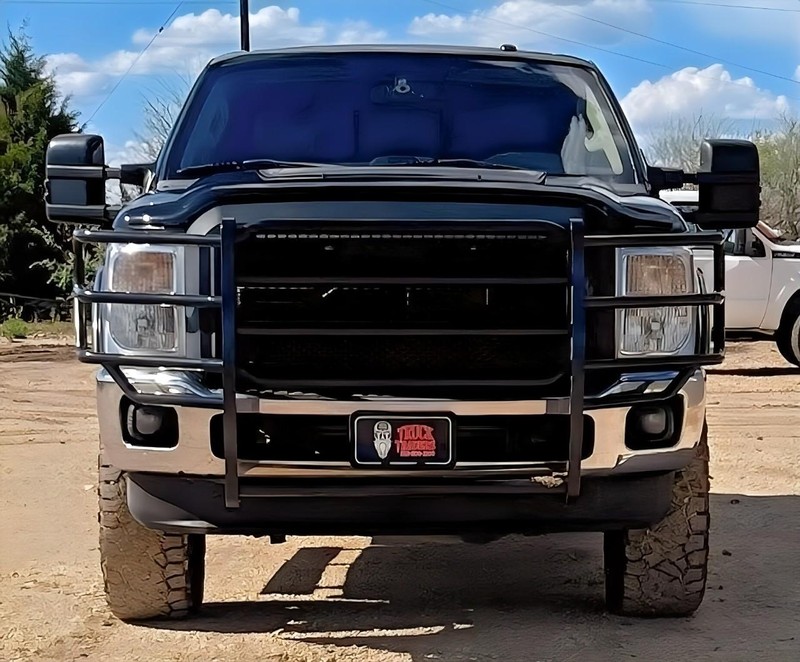 Ford Super Duty F-250 SRW Vehicle Full-screen Gallery Image 07