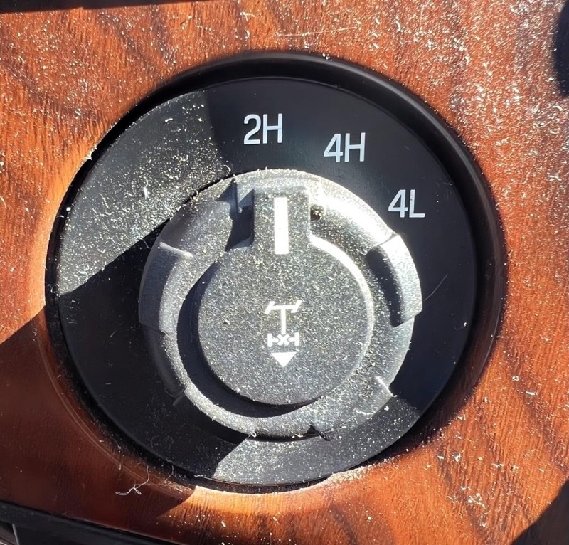 Ford Super Duty F-250 SRW Vehicle Full-screen Gallery Image 12