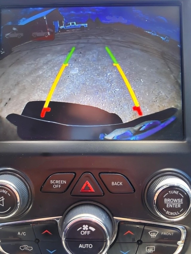 Ram 2500 Vehicle Full-screen Gallery Image 11