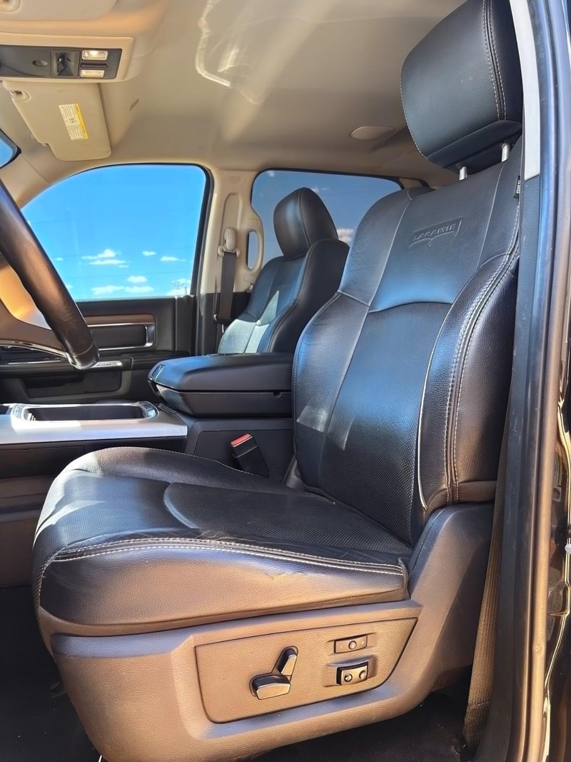 Ram 2500 Vehicle Full-screen Gallery Image 15