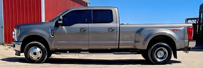 Ford Super Duty F-350 DRW Vehicle Full-screen Gallery Image 04