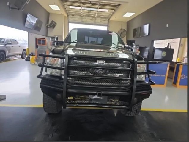 Ford Super Duty F-250 SRW Vehicle Full-screen Gallery Image 05