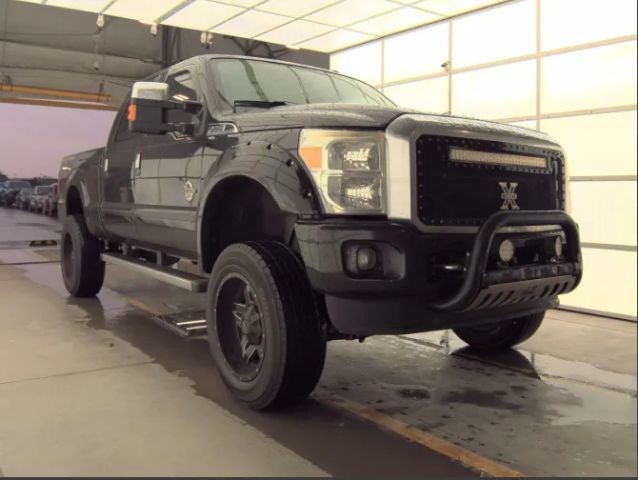 Ford Super Duty F-250 SRW Vehicle Full-screen Gallery Image 02