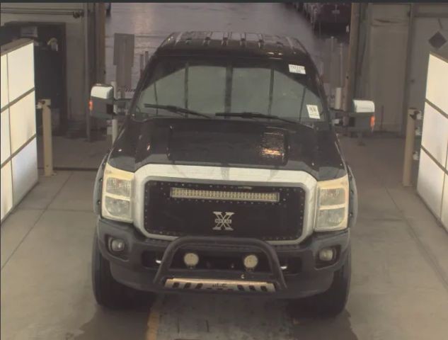 Ford Super Duty F-250 SRW Vehicle Full-screen Gallery Image 05