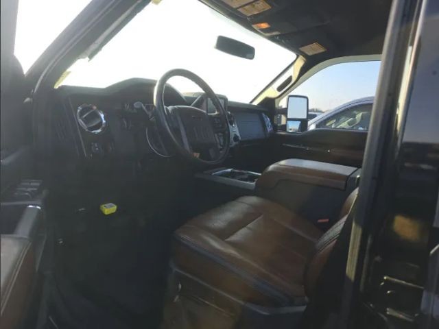 Ford Super Duty F-250 SRW Vehicle Full-screen Gallery Image 07