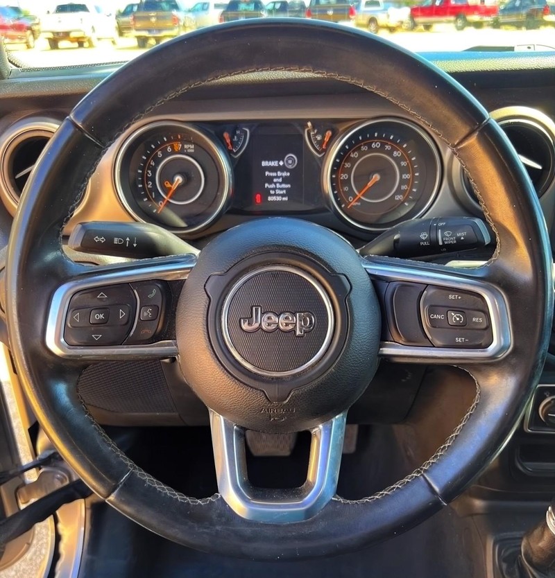 Jeep Gladiator Vehicle Full-screen Gallery Image 10