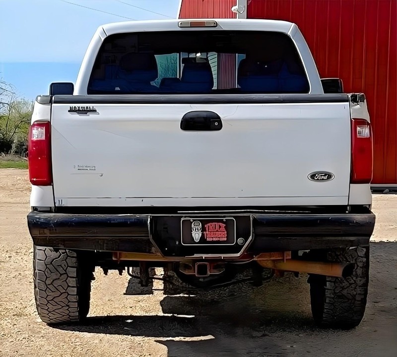 Ford Super Duty F-250 SRW Vehicle Full-screen Gallery Image 08
