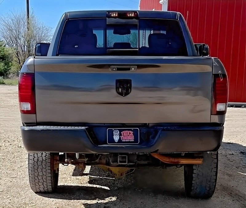 Ram 2500 Vehicle Full-screen Gallery Image 08