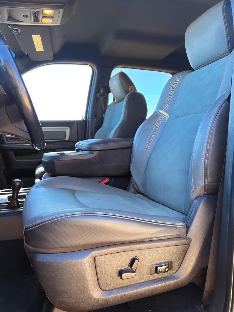 Ram 2500 Vehicle Full-screen Gallery Image 15