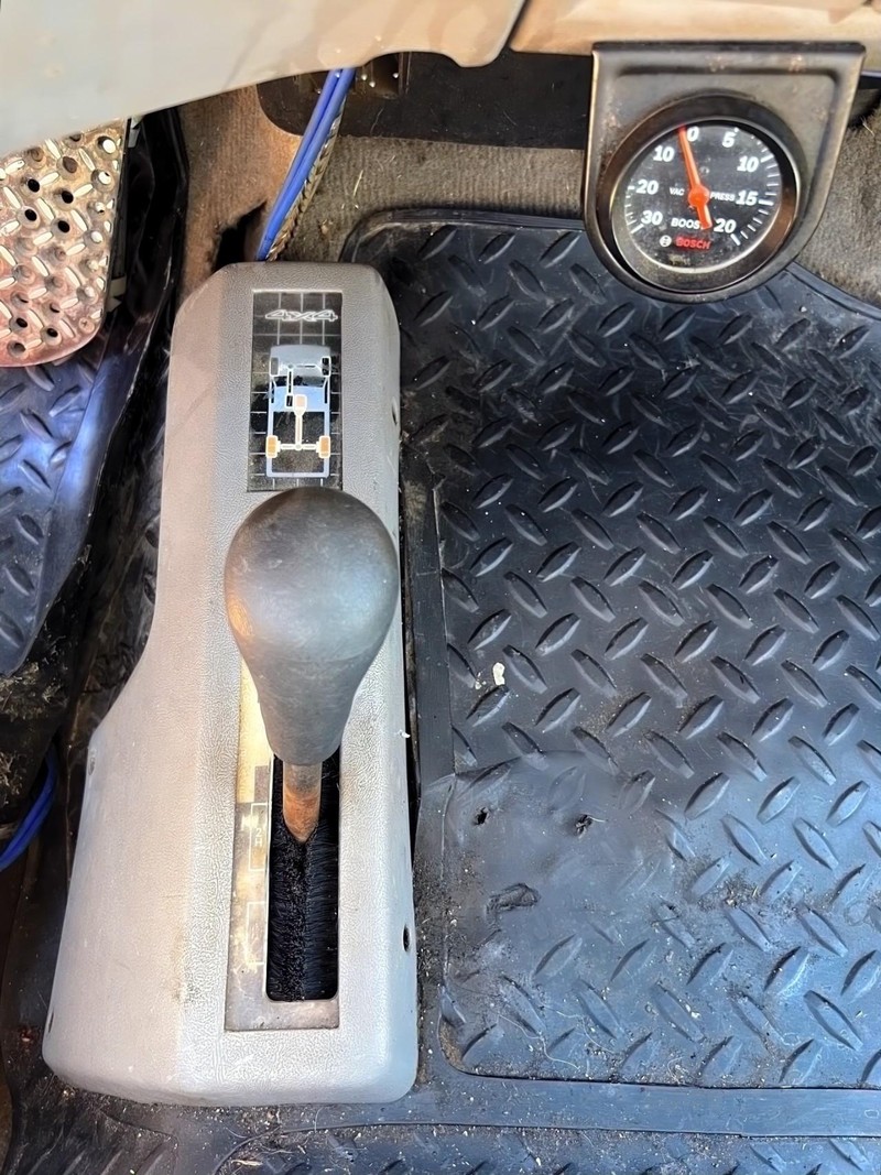 Chevrolet C/K 3500 Vehicle Full-screen Gallery Image 09