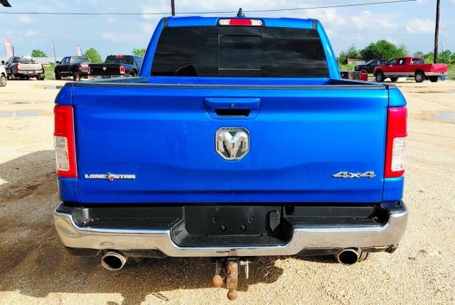 Ram 1500 Vehicle Full-screen Gallery Image 03