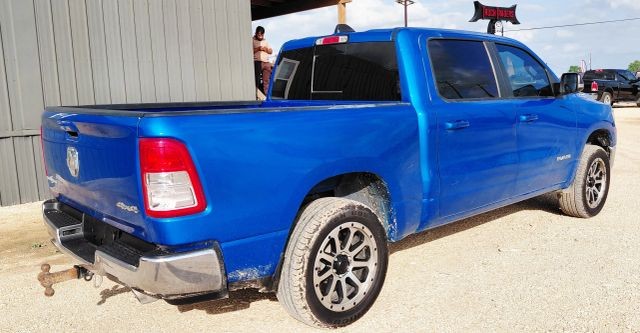 Ram 1500 Vehicle Full-screen Gallery Image 05