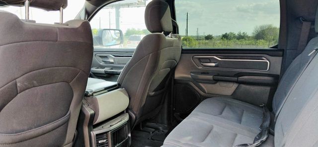 Ram 1500 Vehicle Full-screen Gallery Image 08