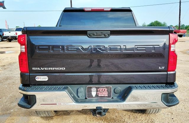 Chevrolet Silverado Vehicle Full-screen Gallery Image 04