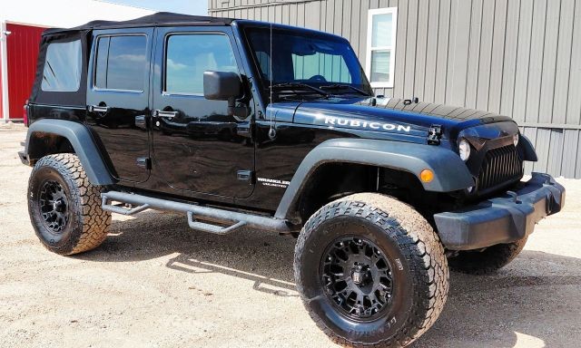 Jeep Wrangler Unlimited Vehicle Full-screen Gallery Image 05