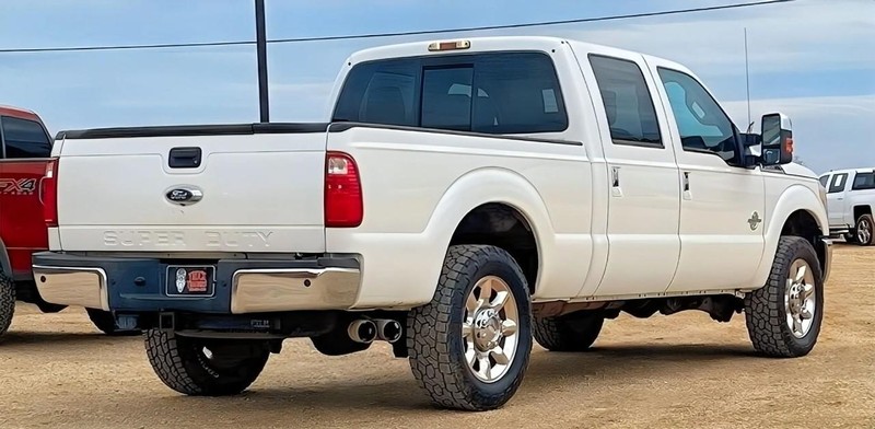 Ford Super Duty F-250 SRW Vehicle Full-screen Gallery Image 17