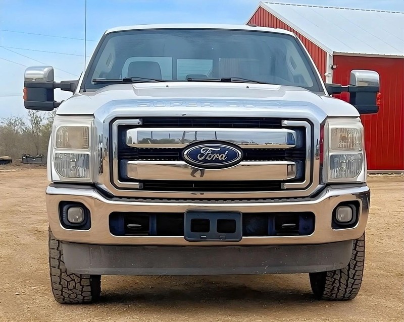 Ford Super Duty F-250 SRW Vehicle Full-screen Gallery Image 20