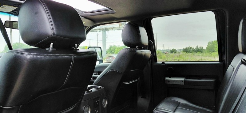 Ford Super Duty F-350 SRW Vehicle Full-screen Gallery Image 08