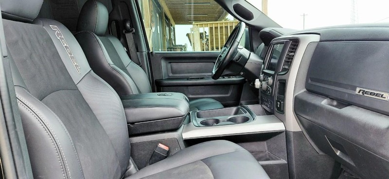 Ram 1500 Crew Vehicle Full-screen Gallery Image 10