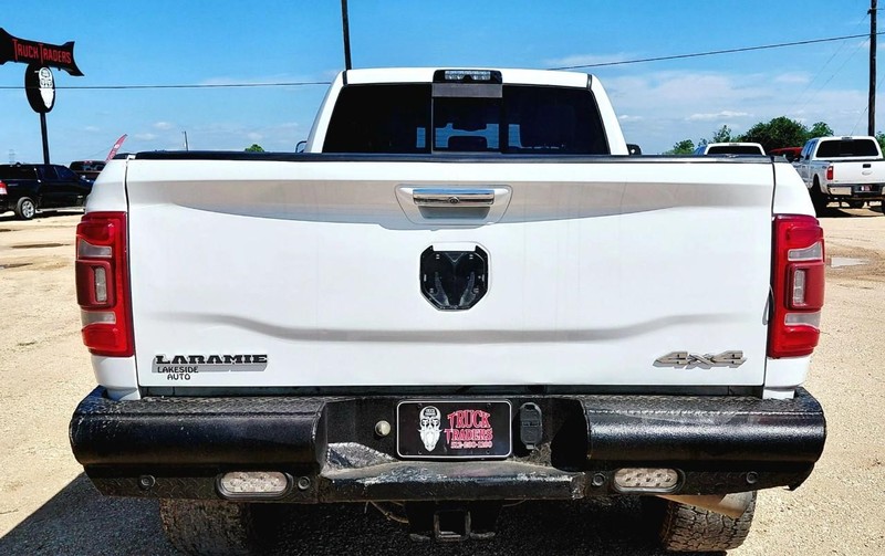 Ram 2500 Vehicle Full-screen Gallery Image 03