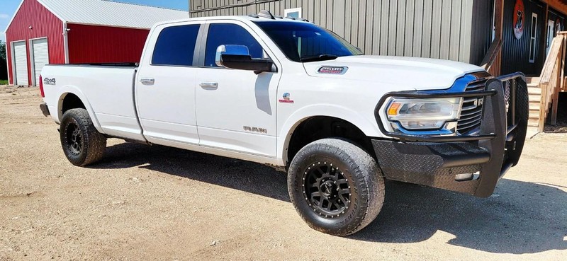 Ram 2500 Vehicle Full-screen Gallery Image 05