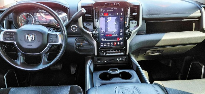 Ram 2500 Vehicle Full-screen Gallery Image 08