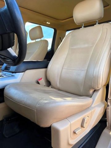 Ford F-150 Vehicle Full-screen Gallery Image 10
