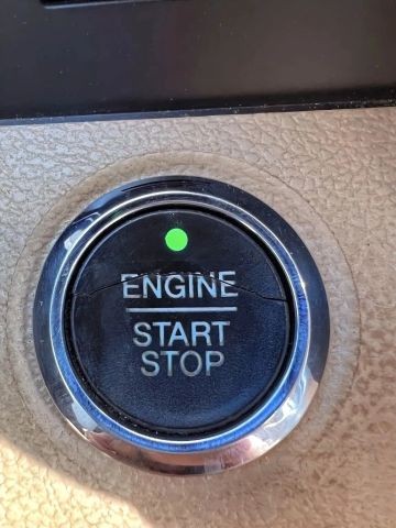 Ford F-150 Vehicle Full-screen Gallery Image 16