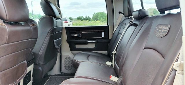 Ram 1500 Vehicle Full-screen Gallery Image 09
