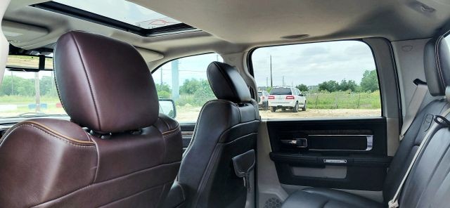 Ram 1500 Vehicle Full-screen Gallery Image 10
