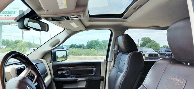 Ram 1500 Vehicle Full-screen Gallery Image 17