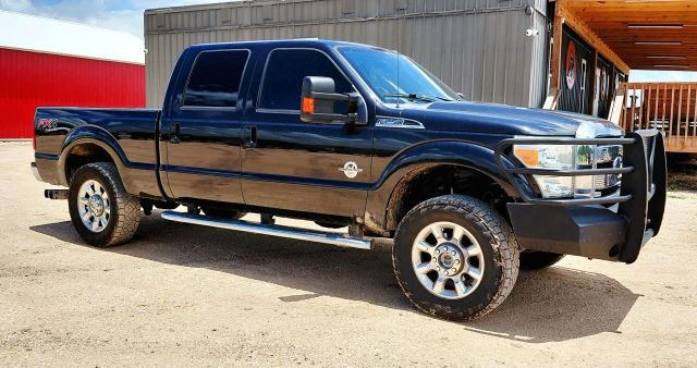 Ford Super Duty F-250 SRW Vehicle Full-screen Gallery Image 07