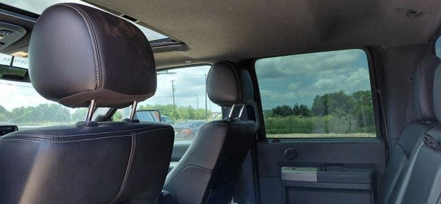 Ford Super Duty F-250 SRW Vehicle Full-screen Gallery Image 10