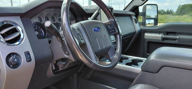 Ford Super Duty F-250 SRW Vehicle Full-screen Gallery Image 18